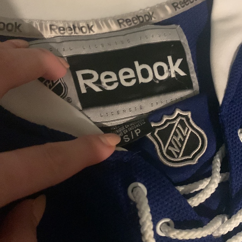 Maple leafs Reimer jersey - Picture 3 of 4